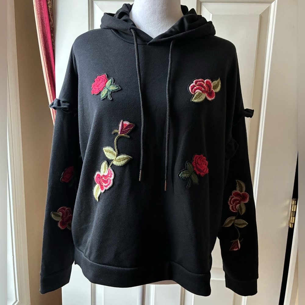 Central Park Women’s Hoodie Sweatshirt Embroidered Floral Black Size M